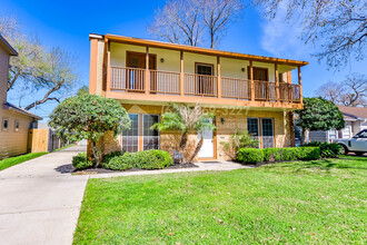 3711 Wheeler Ave in Houston, TX - Building Photo - Building Photo