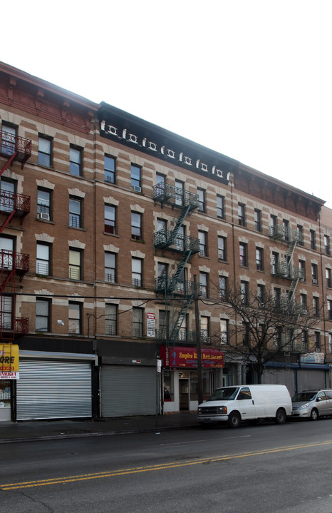 1374 Boston Rd in Bronx, NY - Foto de edificio