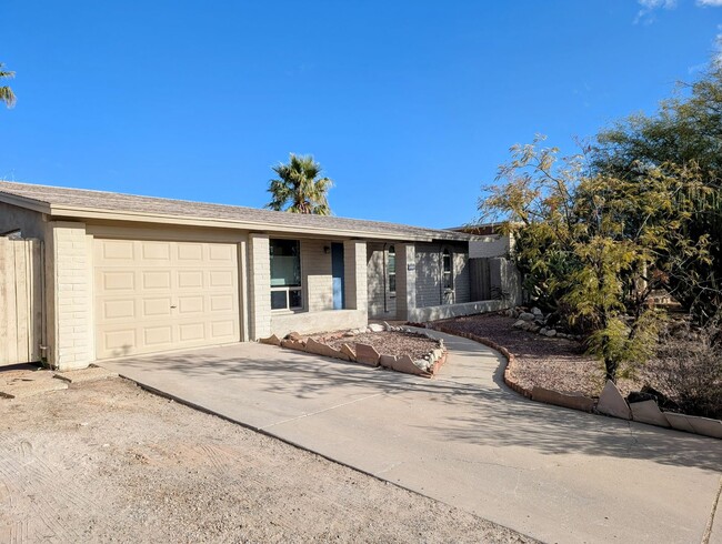 6048 N Oracle Jaynes Station Rd in Tucson, AZ - Building Photo - Building Photo