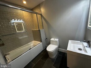 1005 N Marshall St in Philadelphia, PA - Foto de edificio - Building Photo