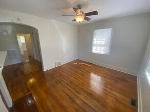 1402 W Chapel Hill St in Durham, NC - Building Photo - Building Photo