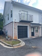 2042 Bolton Rd NW in Atlanta, GA - Building Photo - Building Photo