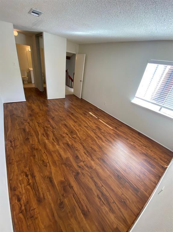 3010 Windchase Blvd in Houston, TX - Building Photo - Building Photo