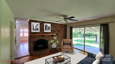 9124 Sandburg Ave in Charlotte, NC - Building Photo - Building Photo