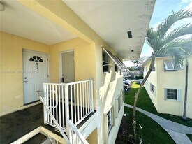 7308 SW 82nd St in Miami, FL - Building Photo