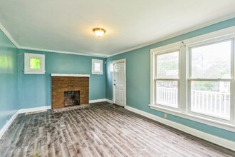 5421 Janet Ave in Jennings, MO - Building Photo - Building Photo