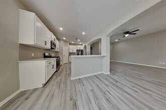 2014 Ridgeway Park Dr in Humble, TX - Building Photo - Building Photo