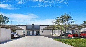 15 S Athol St in Pharr, TX - Building Photo