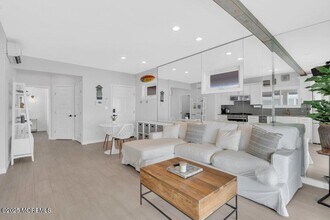 903 Ocean Ave N in Belmar, NJ - Foto de edificio - Building Photo