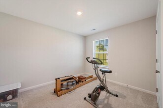 171 Centergate Dr in Charles Town, WV - Building Photo - Building Photo