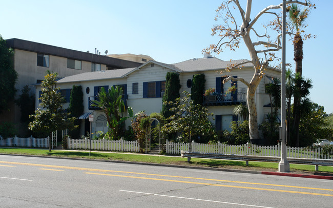 2159-2163 S Beverly Glen Blvd in Los Angeles, CA - Building Photo - Building Photo