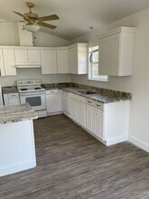 939 Balkin Rd in Tallahassee, FL - Building Photo - Building Photo