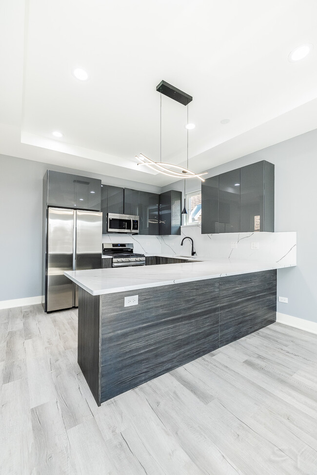 2712 24th pl in Chicago, IL - Building Photo - Interior Photo