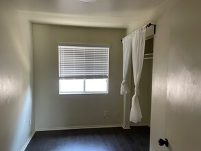 5243 Huntington Dr in Los Angeles, CA - Building Photo - Building Photo