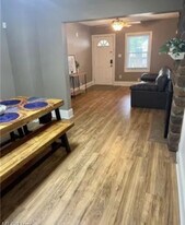 454 Grove Ave in Cuyahoga Falls, OH - Building Photo