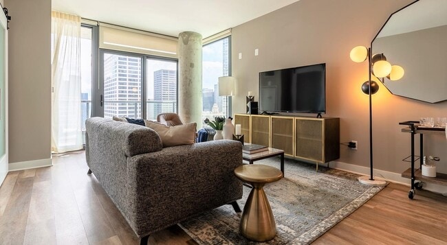 515 N State St, Unit 1803 in Chicago, IL - Foto de edificio - Building Photo