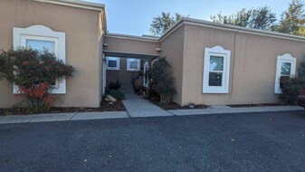 2900 Palo Verde Dr NE, Unit D in Albuquerque, NM - Building Photo