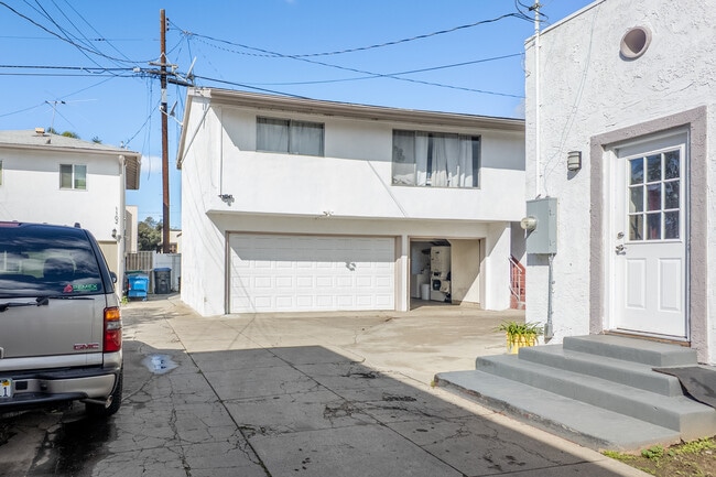 1102 French St in Santa Ana, CA - Building Photo - Building Photo