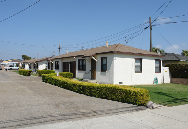 147-155 Wolff St in Oxnard, CA - Building Photo - Building Photo