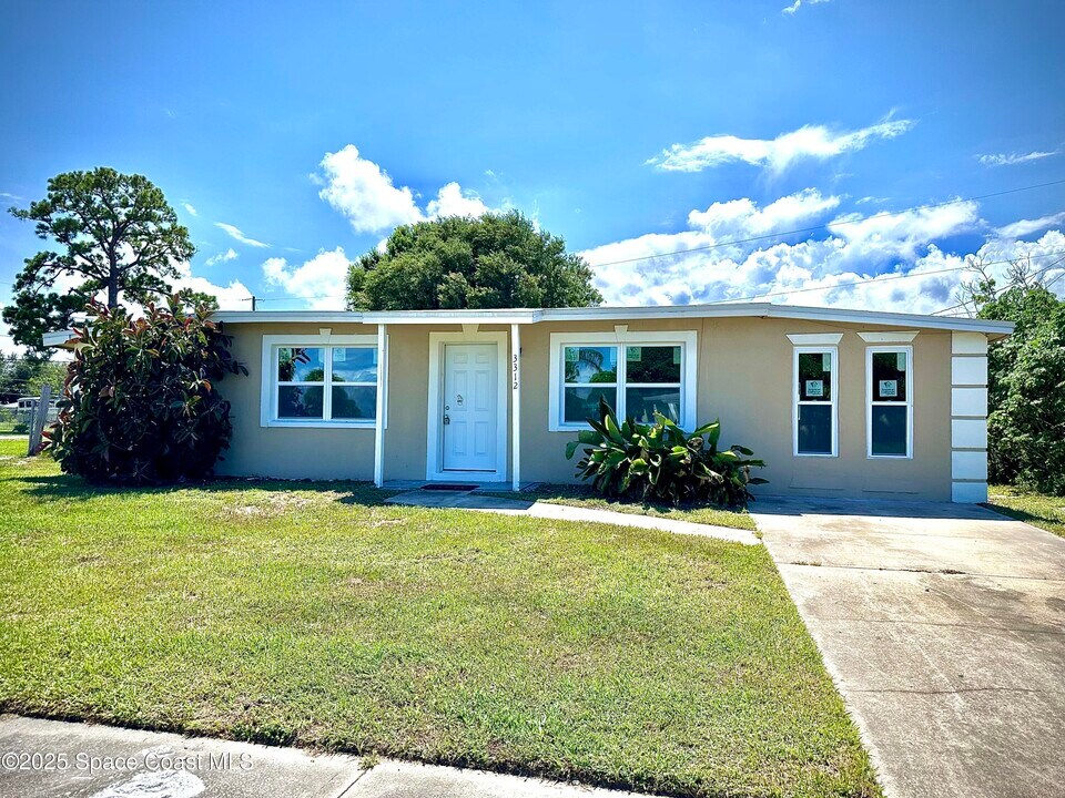 3312 Plummer Cir in Melbourne, FL - Building Photo
