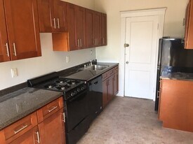 11 Vinal St in Boston, MA - Building Photo