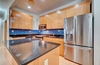 520 W Olney Rd, Unit 3 in Norfolk, VA - Foto de edificio - Building Photo