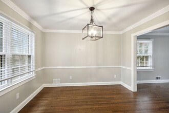 5127 Stratmor Ct in Stone Mountain, GA - Foto de edificio - Building Photo