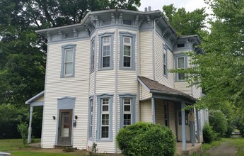 148-156 Hivling St in Xenia, OH - Foto de edificio - Building Photo