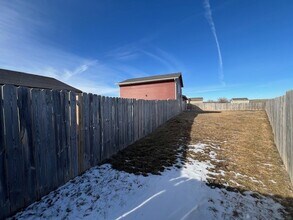 108 Hayden Dr in Box Elder, SD - Foto de edificio - Building Photo
