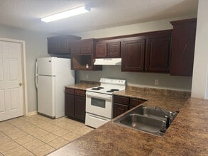 2500 Barnesdale Wy in Albany, GA - Building Photo - Building Photo