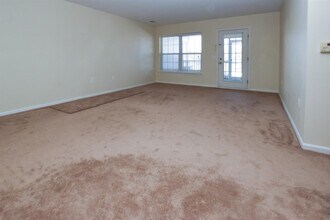 2790 S Knightsbridge Cir in Ann Arbor, MI - Building Photo - Building Photo