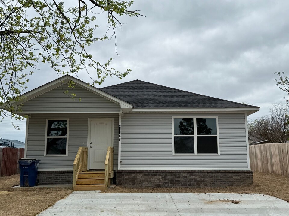 2004 Wirsing Ave in Fort Smith, AR - Building Photo