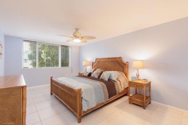 110 Half Moon Cir in Hypoluxo, FL - Building Photo - Building Photo