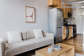 51 Leroy St in New York, NY - Building Photo - Building Photo