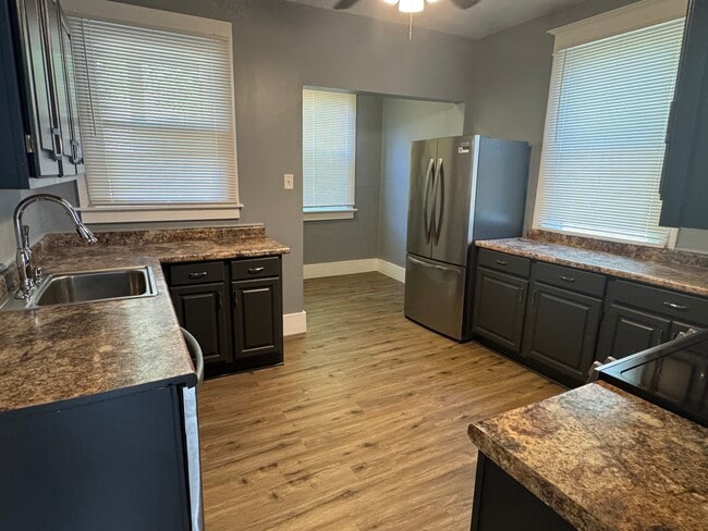 property at 1013 E 6th St