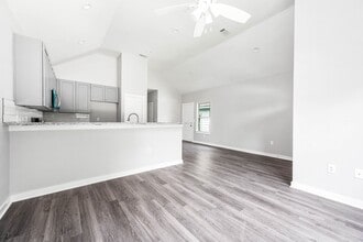 16977 Glenheath St in Montgomery, TX - Building Photo - Building Photo