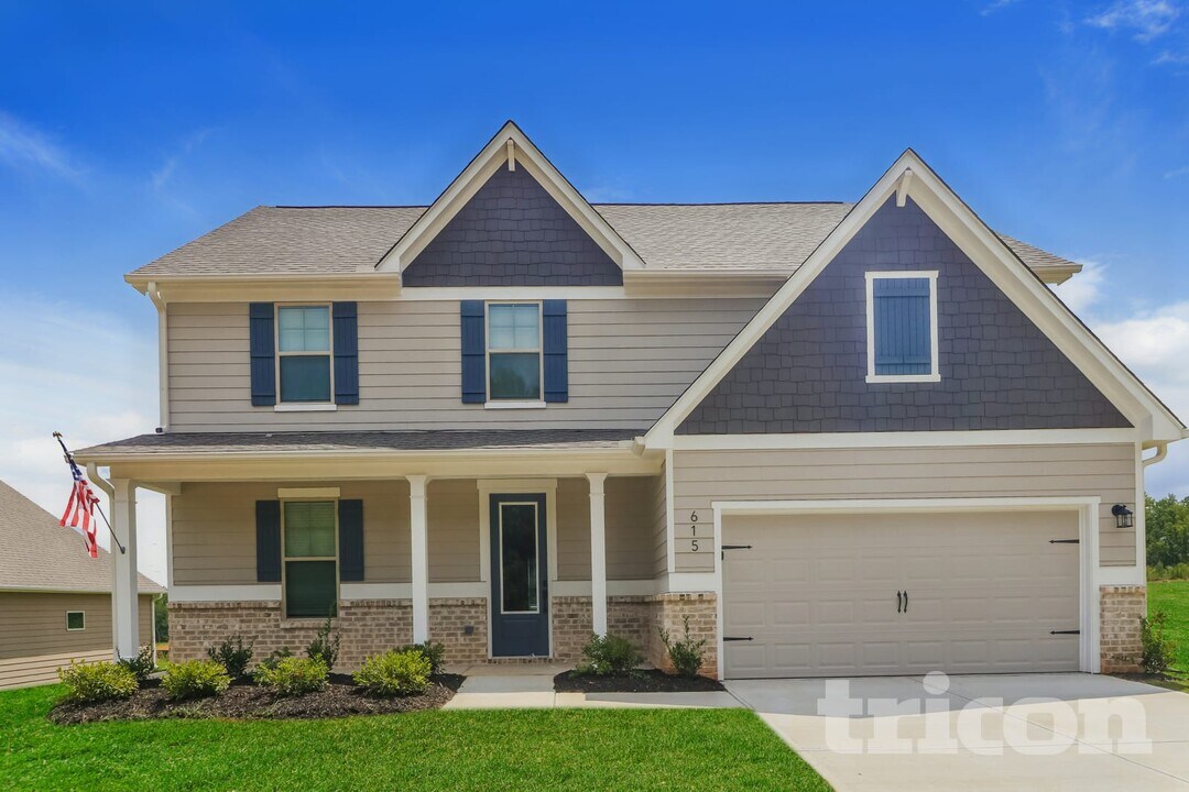 615 Cantrell Dr in Dallas, GA - Building Photo