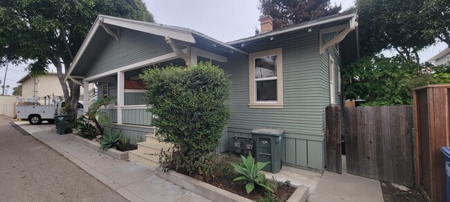 144 S Ash St in Ventura, CA - Building Photo - Building Photo