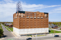 Winston Place Apartments in Detroit, MI - Building Photo - Building Photo