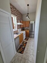 40 N Eustis St, Unit 1 in Eustis, FL - Foto de edificio - Building Photo