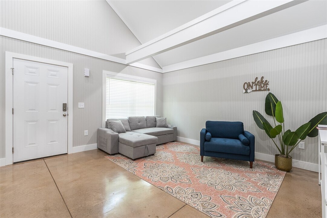 1029 Smyzer in Townville, SC - Building Photo