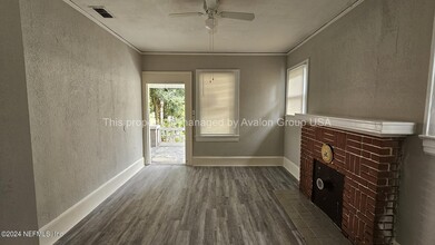 528 W 25th St in Jacksonville, FL - Building Photo - Building Photo