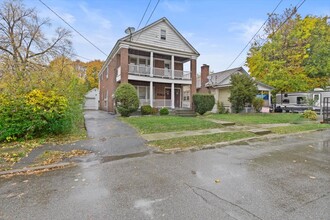 54 Meadowlawn Ave in Troy, NY - Building Photo - Building Photo