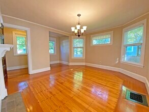 24 Bowdoin St in Newton, MA - Building Photo - Building Photo