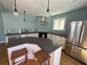 11 Ann St in Newport, RI - Building Photo - Building Photo