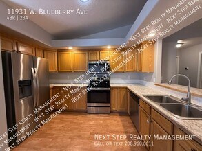 11931 W Blueberry Ave in Nampa, ID - Building Photo - Building Photo
