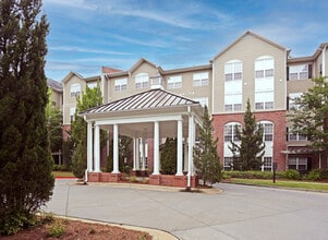 Highland Court Senior Living Apartments in Kennesaw, GA - Foto de edificio - Building Photo