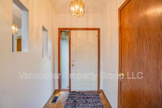 4012 R St in Washougal, WA - Building Photo - Building Photo
