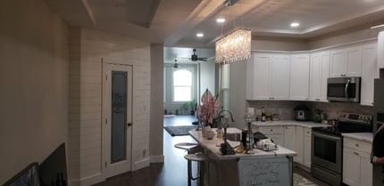 105 E 5th St in Pittsburg, CA - Foto de edificio - Building Photo