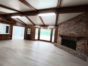 7815 Small Leaf Cir in Houston, TX - Building Photo - Building Photo